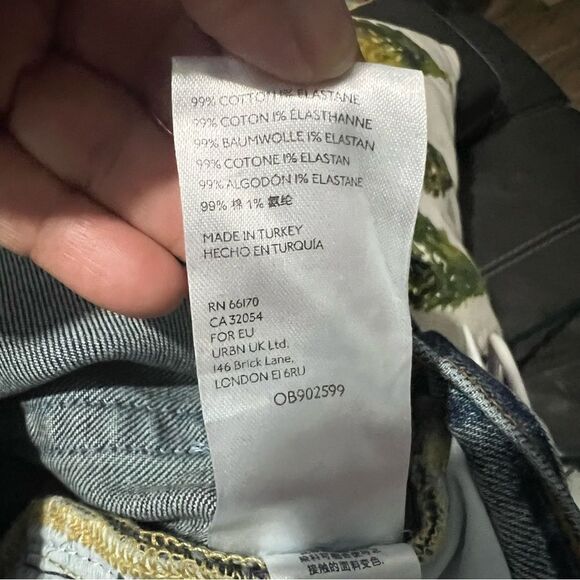 We The Free High-Rise Hidden Button Fly Ankle Crop Raw Hem Women’s Jeans Sz 27 - Picture 12 of 13